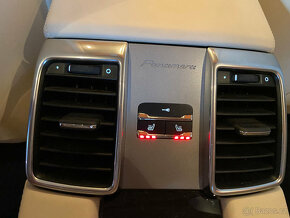 Porsche Panamera 4S V8 400PS - 11