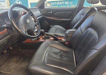 Hyundai Sonata 2.0-po kroupách,jinak TOP stav - 11