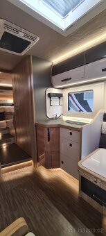 3.5t 180PS 4místa  automat Mobilvetta  kea i86 tažné 2t - 11