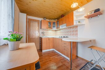 REZERVACE - Chata Hradištko, pozemek 400 m2, Slunná - 11