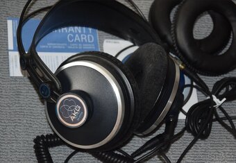 Profesionální sluchátka AKG K271 MKII, kabely, sada náušníků - 11