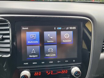 Mitsubishi Outlander 2.4 PHEV 4x4, LED, KAMERA, TAŽNÉ - 11