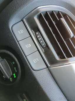 Fabia III 1.2 TSi 66kw klima vyhrev 2015 ambiente - 11