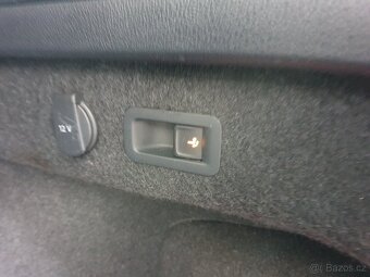 VW Passat B8 2.0 TDI 147kW 4x4 DSG R-Line - záruka Autodraft - 11