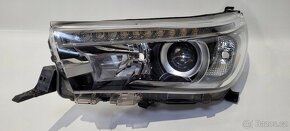 Hilux 2016 - levý a pravý světlomet led xenon - 11