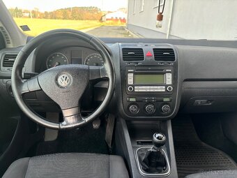 Volkswagen Golf V 1.4i - 11