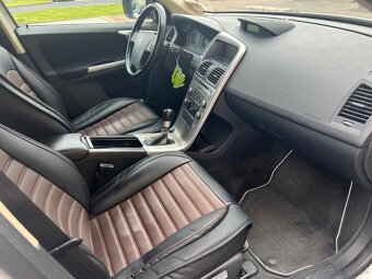 Volvo XC60 2,4d 150kW - 11