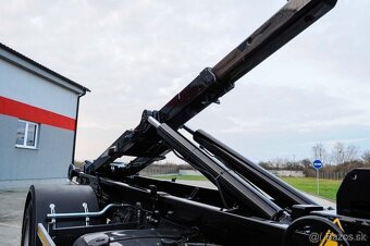 HÁKOVÝ NOSIČ KONTEJNERŮ HYDRAULICKÁ RUKA MERCEDES AXOR 1824 - 11