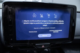 Toyota Yaris 1.5 Hybrid 115 e‑CVT - V záruce - 11