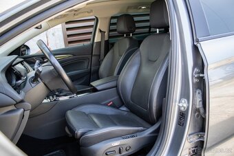 Opel Insignia 2.0 CDTI S S Innovation AT8 - 11
