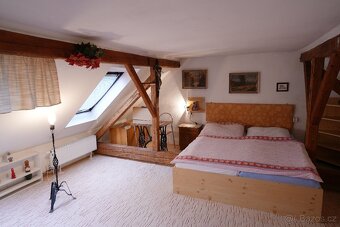 Rodinný dům na návsi v Putimi - 11