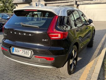 Volvo XC40 D4 AWD Panorama (odpočet DPH) - 11
