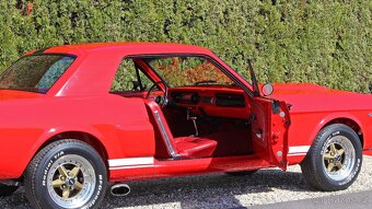 1965 FORD MUSTANG V8 AUTOMAT ABSOLUTNI SHOW CAR - 11