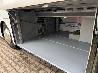 Mercedes-Benz Tourismo RHD 16 - 11