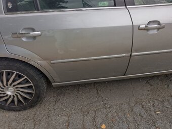 Ford Mondeo 2003 v automatu - 11