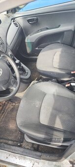 Hyundai i10 1.1 - 11