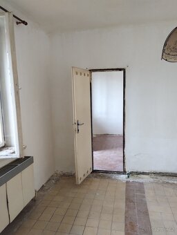 Dům k pronájmu ve Vinicích 🍇 - 11