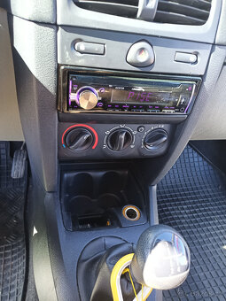 RENAULT CLIO 1.2 2002 - 11