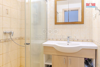 Prodej rodinného domu, 260 m², Uhřice - 11