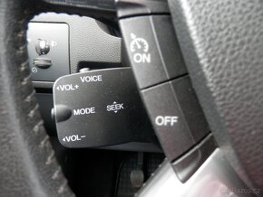 Ford C-Max 1.8TDCi Titanium, + sada ALU navíc - 11