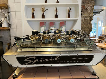 Komerční stroje na cappuccino a espresso KEES VAN DER WESTEN - 11