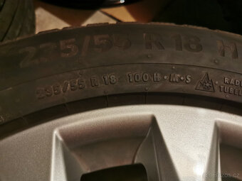 Audi Q3 (F3) - orig. 18" alu so zimnými pneu DOT 24 8+ mm - 11