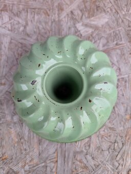 Forma na bábovku v zeleném kabátku. - 11