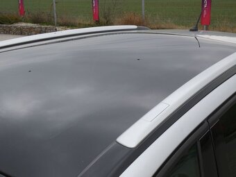 Peugeot 5008 2.0 HDI Allure, panorama - 11