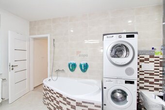 Prodej rodinného domu 4+1 159 m2 s pozemkem 316 m2, Neratovi - 11