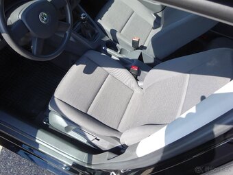 VW Golf 1.4i r.v.2005 (55 kw) 1.MAJITEL (43 000 KM) - 11