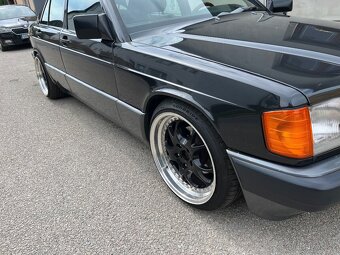 Mercedes w201 190e - 11