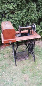 Šicí stroj ADRIA - 11