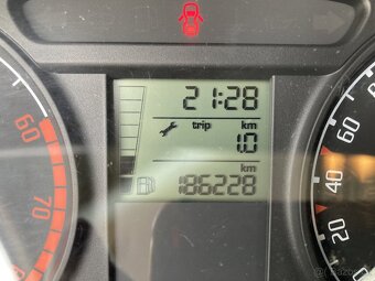 Skoda Fabia 2 1,4 16V, 63 kw r.2010 - 11