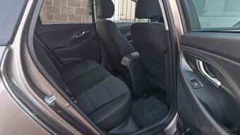 Hyundai i30 1,5 GDi 117kW Edícia 30, 12700km - 11