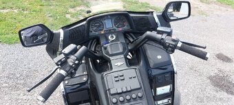 Honda Goldwing - 11