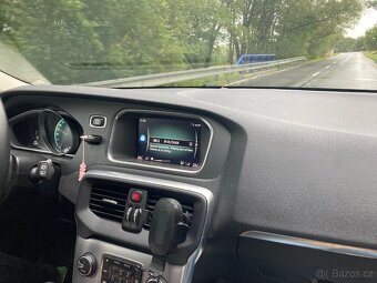 Volvo V40, 2018, 170tis km, kůže, TOP - 11