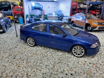 model auta Škoda Octavia RS TFSi 2006 Otto mobile 1:18 - 11