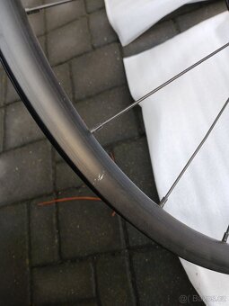 Zapletená kola Bontrager Paradigm SL 2024 - 11