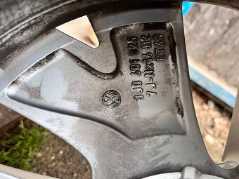 5x112 R16 VW Passat B9 originál zimní alu disky - 11