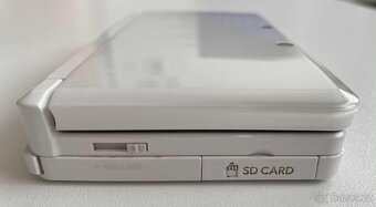 Nintendo 3DS White + 64GB SD karta - 11