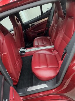 Porsche Panamera 4 - 11