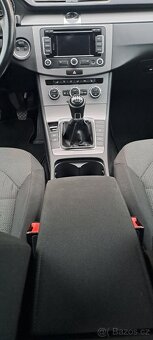 VW Passat combi 1.6 TDI 77kW Nová STK - 11