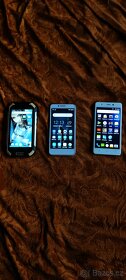 Prodám konvolut telefonů - 11