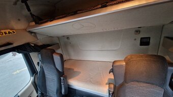 Mercedes Actros 3518 - 11