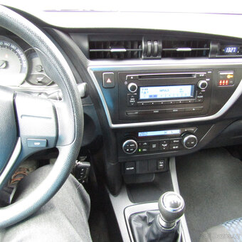Toyota Auris, 1,3VVT-i 73kw, COOL, 2013, NAJETO 95 418km - 11