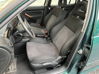 Vw bora 2.3 V5 highline - 11