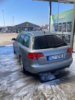 Audi a4b7 - 11