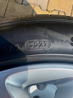 Litá kola 17” Ford s letními pneumatikami - 11