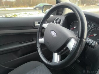 Ford Focus, BEZ KOROZE,VÝBAVA,150KM,SERVIS - 11