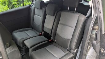 Mazda 5, 2.0 benzín, 107 kw, 7 míst - 11